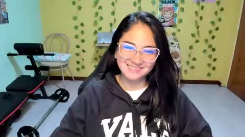 Snapshot of littleprety6969 chatting on 07/19/26, 04:05 Mia Wednesday to Sunday 730 am to 1030 am Colombian Hour D online show from 07/19/26, 04:05