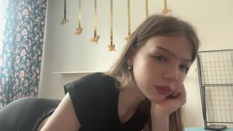 littleprincess3000 online show from 04/19/26, 08:13