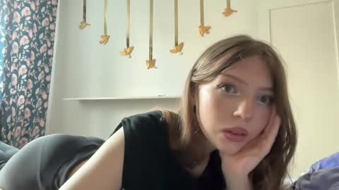 littleprincess3000 online show from 04/25/26, 01:52