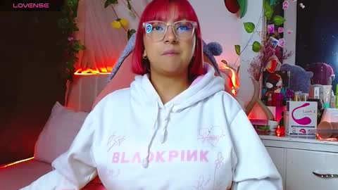 Snapshot of littlerouse_ chatting on 11/12/25, 11:36 Ruby Rouse online show from 11/12/25, 11:36