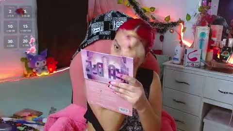 Snapshot of littlerouse_ chatting on 12/21/25, 12:07 Ruby Rouse online show from 12/21/25, 12:07