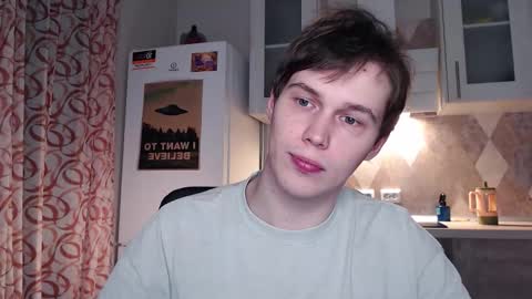 Snapshot of littlesadcabbage chatting on 01/08/26, 06:43 Sonnenschein online show from 01/08/26, 06:43