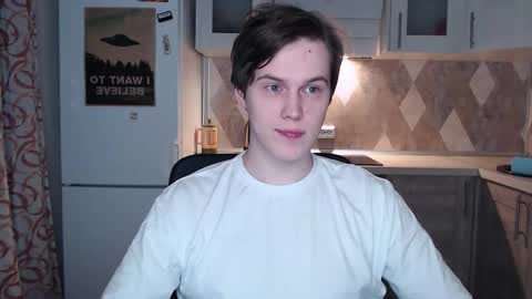 Snapshot of littlesadcabbage chatting on 02/06/26, 02:38 Sonnenschein online show from 02/06/26, 02:38