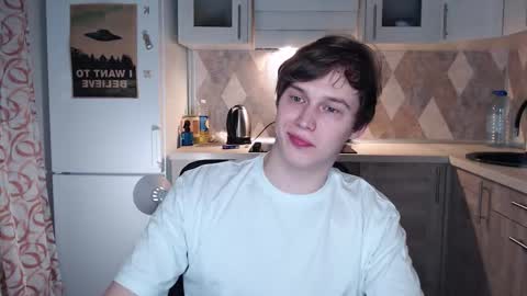 Snapshot of littlesadcabbage chatting on 02/18/26, 12:28 Sonnenschein online show from 02/18/26, 12:28