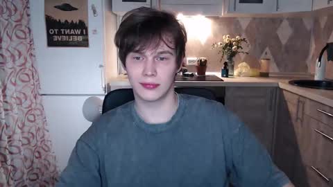 Snapshot of littlesadcabbage chatting on 02/28/26, 02:12 Sonnenschein online show from 02/28/26, 02:12