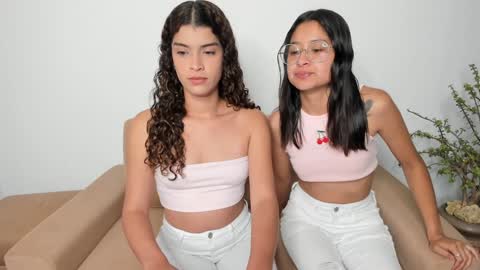 - Eileen - Izzy - Stiven online show from 01/08/26, 12:46