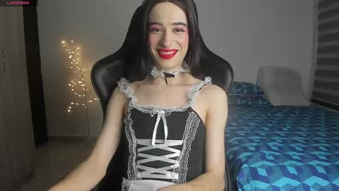 Snapshot of littlesissy_ chatting on 01/09/25, 02:43 Sofi online show from 01/09/25, 02:43