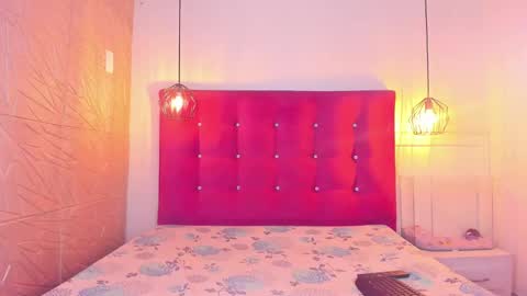 littlesophiie_ online show from 03/05/25, 11:28