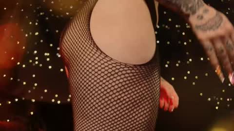 Niki  free tg channel with some photos gifs and info about streams  online show from 01/12/26, 03:06