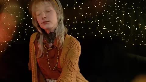 Niki  free tg channel with some photos gifs and info about streams  online show from 02/22/26, 11:42