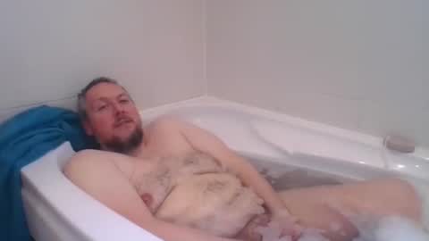 Snapshot of littlesubbear chatting on 05/09/26, 01:49 littlesubbear online show from 05/09/26, 01:49