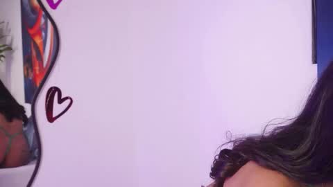 littletammy_ online show from 11/28/25, 02:53