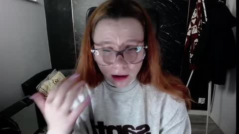 Snapshot of littleviki_ chatting on 01/29/25, 05:51 Viki online show from 01/29/25, 05:51