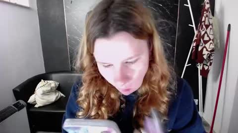 Snapshot of littleviki_ chatting on 09/15/25, 03:39 Viki online show from 09/15/25, 03:39