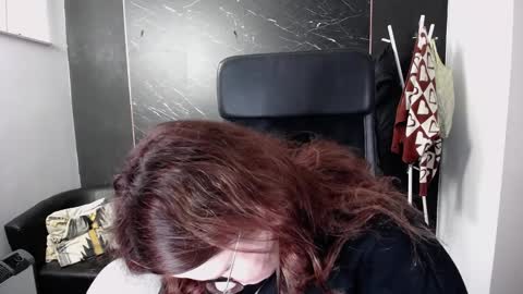 Snapshot of littleviki_ chatting on 10/04/25, 06:44 Viki online show from 10/04/25, 06:44