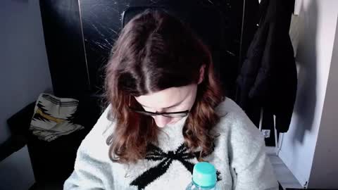 Snapshot of littleviki_ chatting on 10/13/25, 06:13 Viki online show from 10/13/25, 06:13