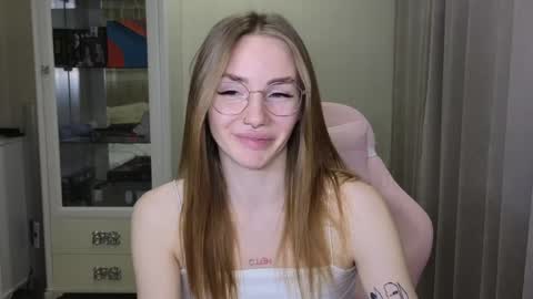 Eliana online show from 12/05/24, 02:22