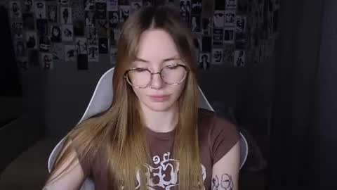 Snapshot of littlevildevil chatting on 06/13/26, 08:01 Eliana online show from 06/13/26, 08:01