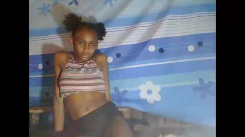 yanah online show from 10/25/25, 08:22