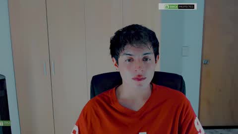 Snapshot of littlezhalem chatting on 11/16/25, 01:22 littlezhalem online show from 11/16/25, 01:22