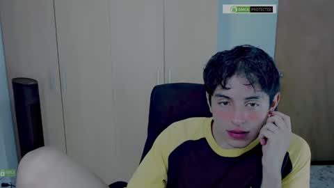 littlezhalem online show from 11/19/25, 01:49