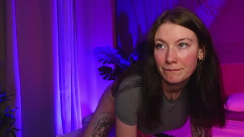 Liv 3 online show from 11/21/25, 03:00