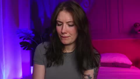 Liv 3 online show from 11/22/25, 01:43