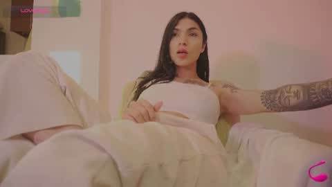 Emily  R online show from 06/25/26, 06:12