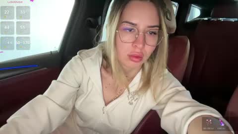 OnlyFans livia77   twitter liv20 4u online show from 04/27/26, 06:11