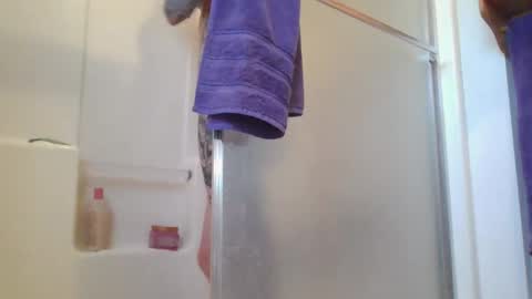 Liv Mirage online show from 12/17/25, 04:46