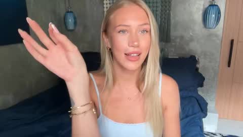 olivia online show from 02/03/26, 03:15