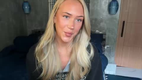 olivia online show from 02/22/26, 03:07