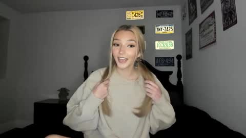 Livvy online show from 03/19/26, 04:49