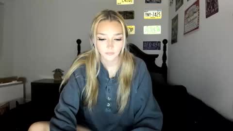 Livvy online show from 03/31/26, 05:08