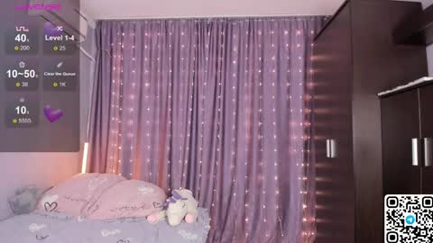 My name is Livy Nice to meet you  Thumbs up please its important online show from 04/19/26, 05:12