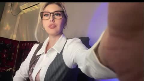 Liya Ray online show from 03/22/26, 03:37