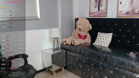 Snapshot of liz25_b chatting on 02/11/25, 03:08 Liz online show from 02/11/25, 03:08