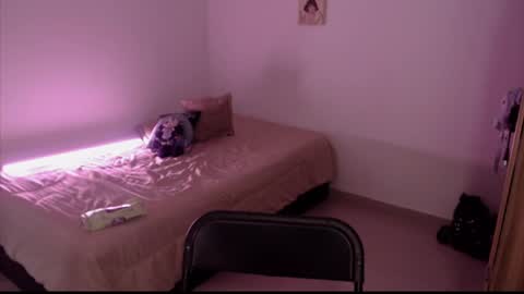 Elizabeth online show from 04/12/26, 10:04