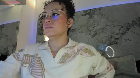 Liz  online show from 12/17/25, 10:54