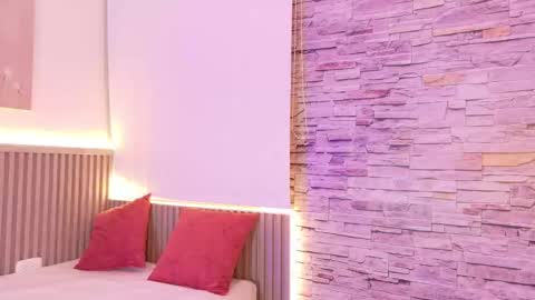 liz_monserrat online show from 10/18/25, 07:25