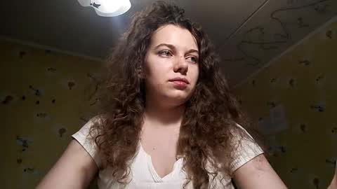 Molly online show from 05/03/26, 05:08