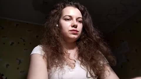 Molly online show from 05/05/26, 04:15