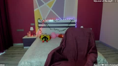 Girl next door online show from 04/14/26, 11:38