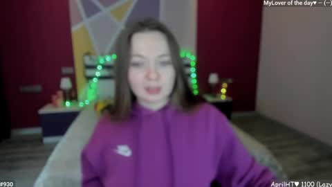 Girl next door online show from 04/18/26, 11:36