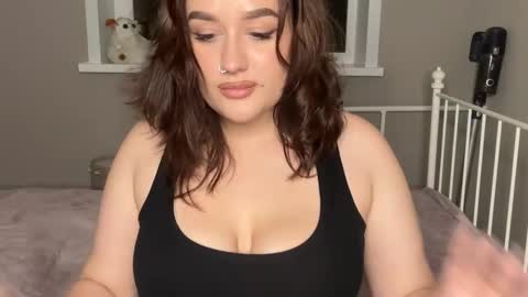 Snapshot of lizamartina chatting on 09/11/25, 04:29 lizamartina online show from 09/11/25, 04:29