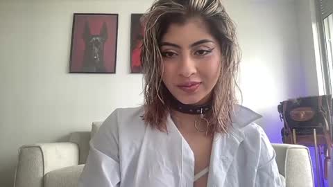 Lizeth online show from 05/18/26, 05:41
