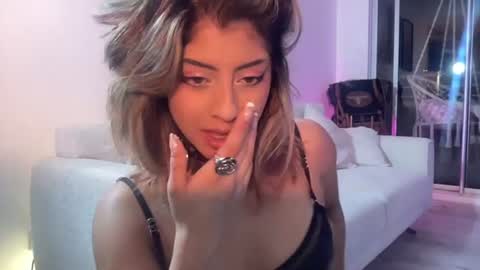 Lizeth online show from 06/12/26, 03:05