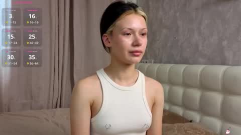 Snapshot of lizbethcoll chatting on 11/06/25, 09:32 Sunnheart online show from 11/06/25, 09:32