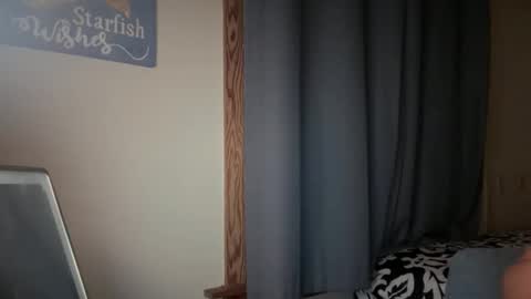 Liz Purr online show from 10/22/25, 03:23