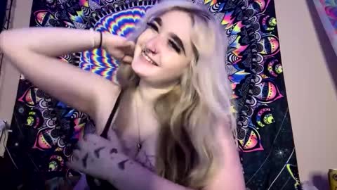 Lizz  online show from 02/24/25, 08:58